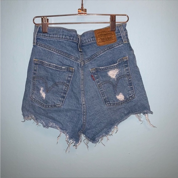 Levi’s RIBCAGE SHORTS 26 - Picture 4 of 6